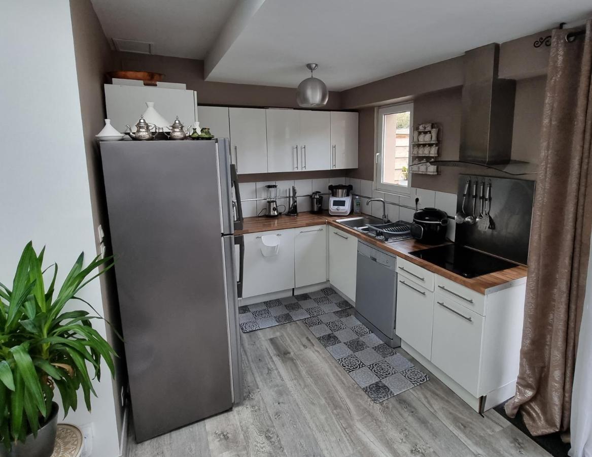 Oasis Citadine Terrasse Intime Jardin Privatif En Plein Centre Ville 70M2 Cambrai Dış mekan fotoğraf