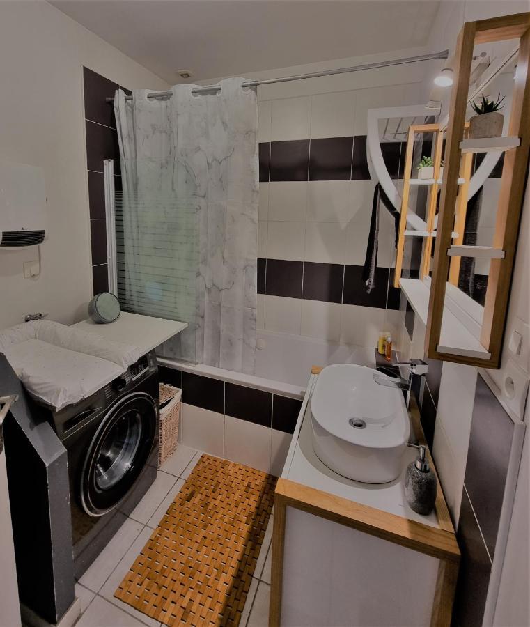 Oasis Citadine Terrasse Intime Jardin Privatif En Plein Centre Ville 70M2 Cambrai Dış mekan fotoğraf