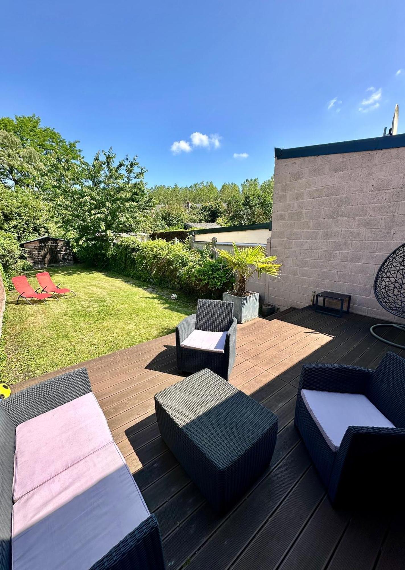 Oasis Citadine Terrasse Intime Jardin Privatif En Plein Centre Ville 70M2 Cambrai Dış mekan fotoğraf